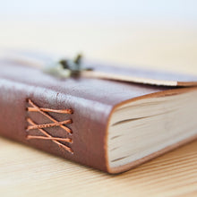 Load image into Gallery viewer, Medium Plain Leather Journal with Lock