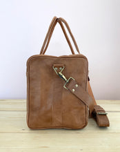 Load image into Gallery viewer, Leather Weekend Bag