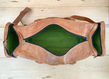 Load image into Gallery viewer, Leather Weekend Bag