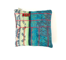 Load image into Gallery viewer, Kantha Cushion Cover 45 x 45 cm
