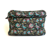 Load image into Gallery viewer, Silk Makeup Bag M