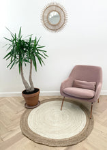 Load image into Gallery viewer, Jute Rug Round with White